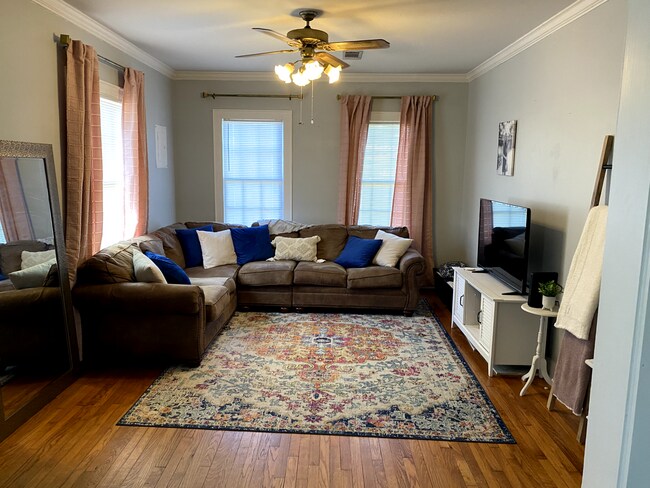 Building Photo - Available June 1!  Charming house close to downtown and La Tech!