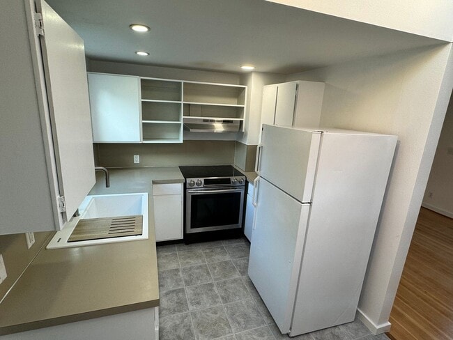 Building Photo - 2 Bedroom House in SE Eugene