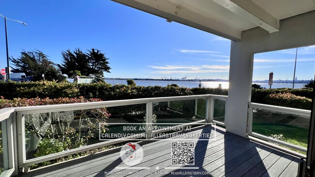 Building Photo - One of a kind 2bd/2bth with breathtaking views of the Bay, includes water, garbage, 1 parking spo...