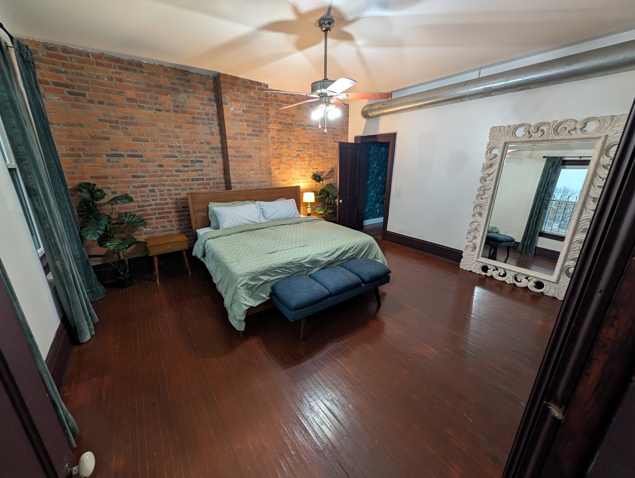 Building Photo - 838 S High St