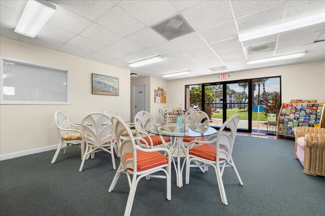 Building Photo - 4250 A1A S