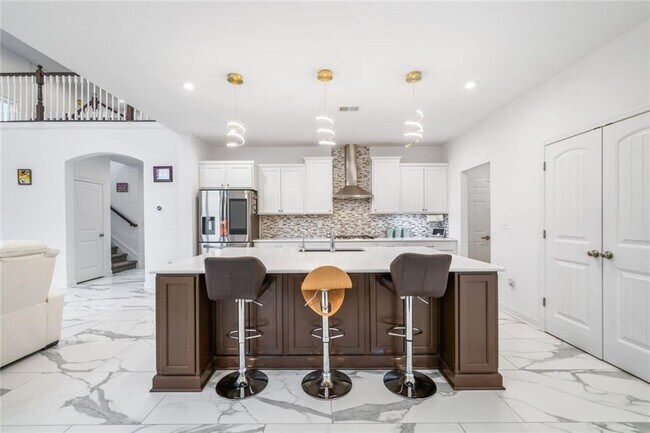 Building Photo - 2121 Harmony Dr