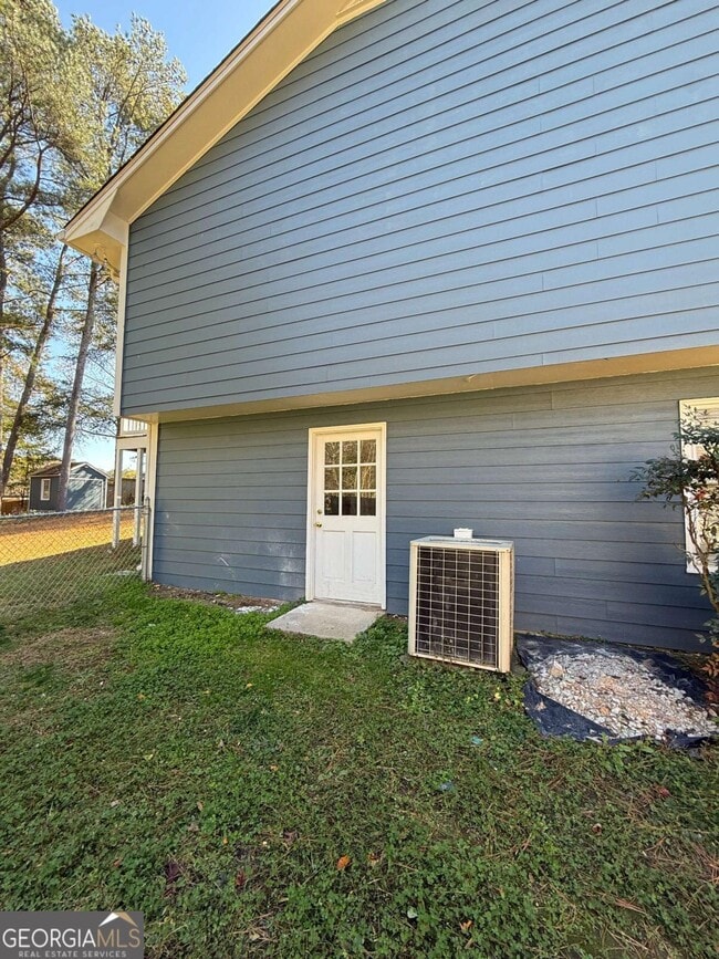 Building Photo - 2142 Graystone Pkwy