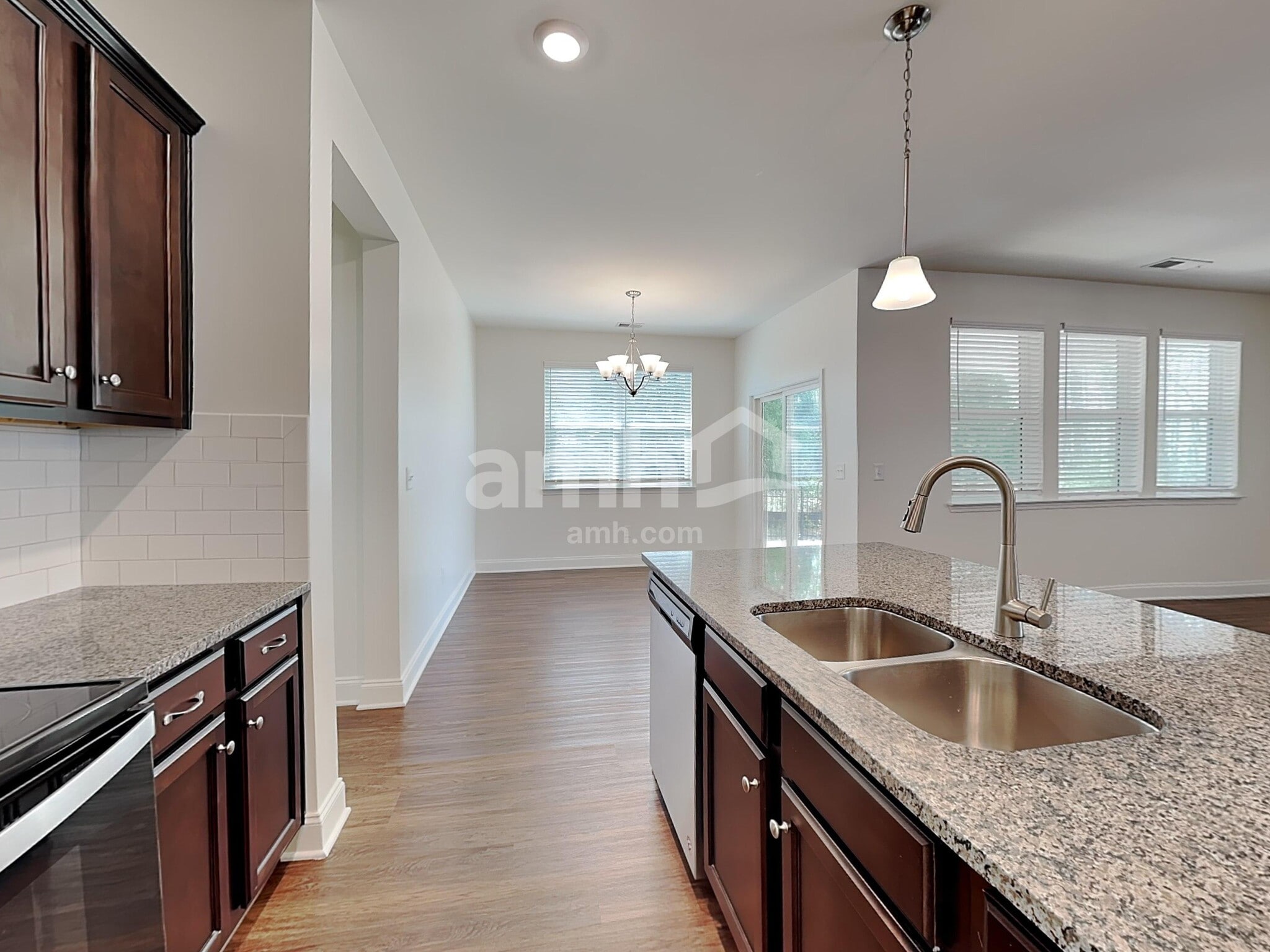 Building Photo - 4905 Canyon Creek Way