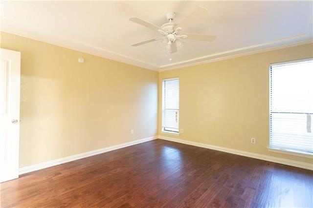 Building Photo - 310 Overland Dr