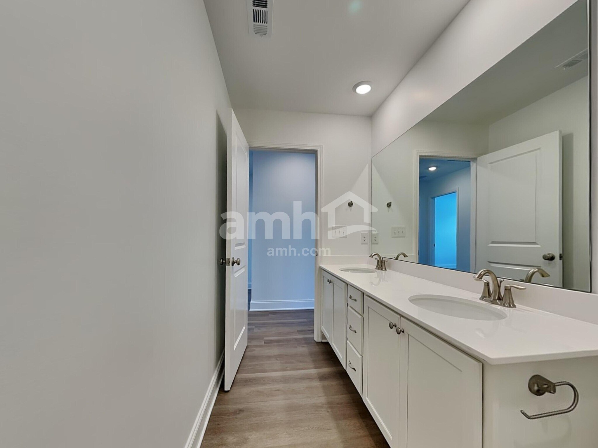 Building Photo - 212 Argea Dr