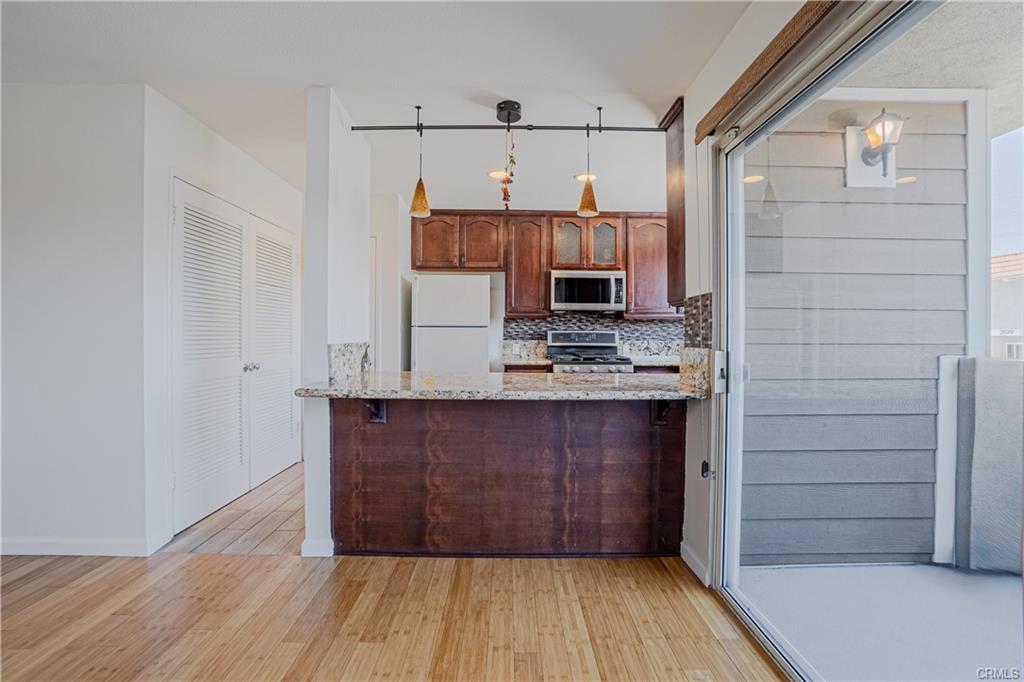 Building Photo - 2522 Voorhees Ave
