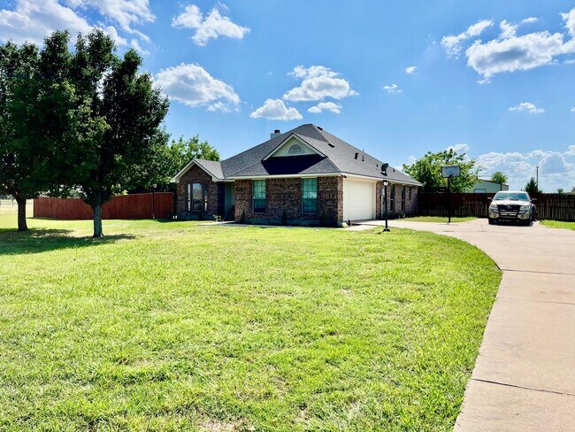 Primary Photo - 274 Heather Ln
