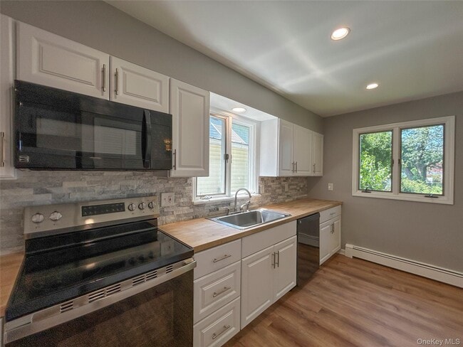 Building Photo - 306 3rd Rd