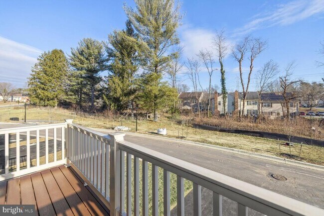 Building Photo - 9643 Tall Oaks Rd