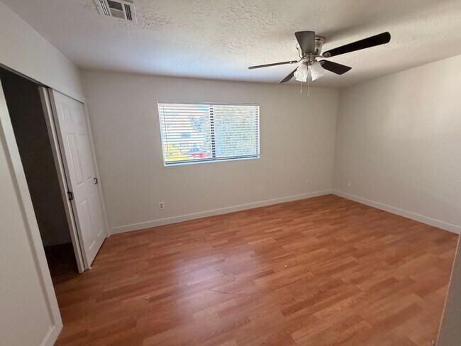 Building Photo - 1150 W 360 N