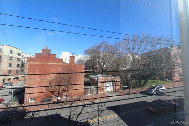 Building Photo - 219 N 19th St