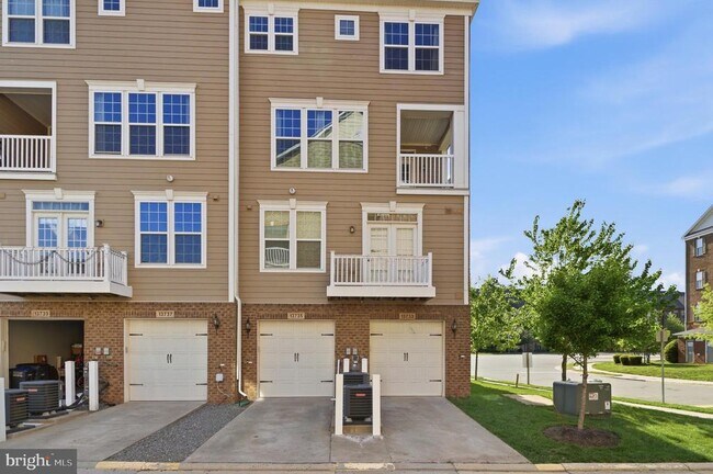 Building Photo - 13735 Air and Space Museum Pkwy