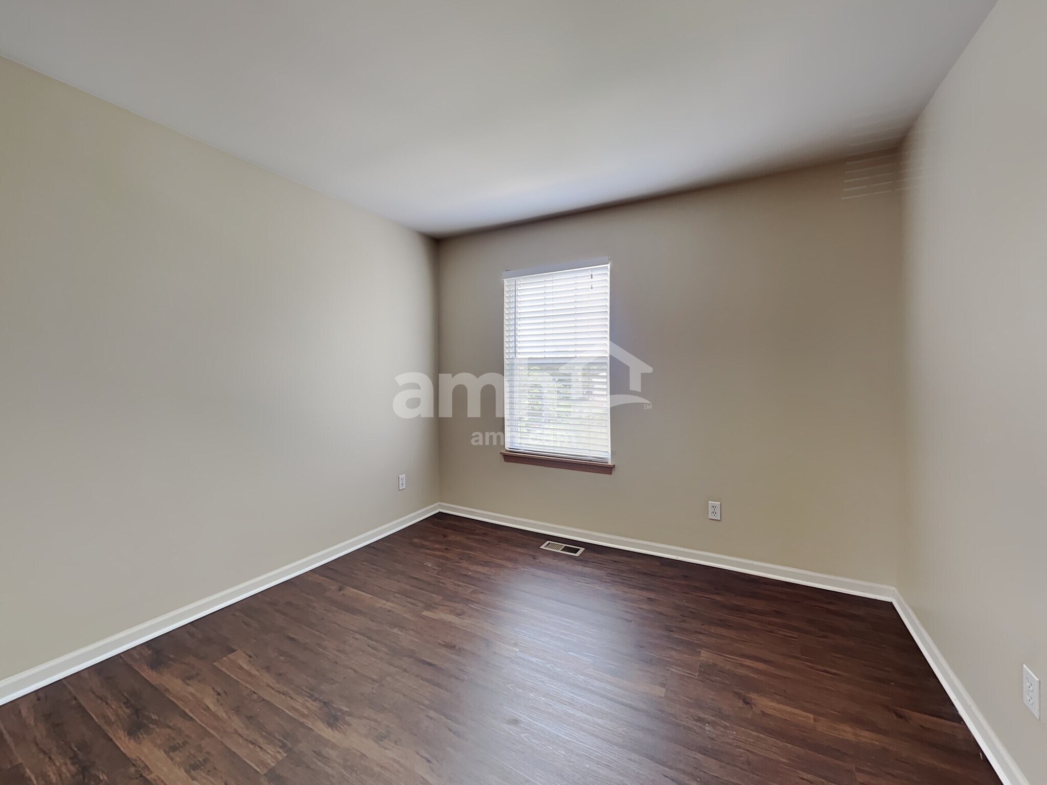 Building Photo - 1817 Grandview Pl