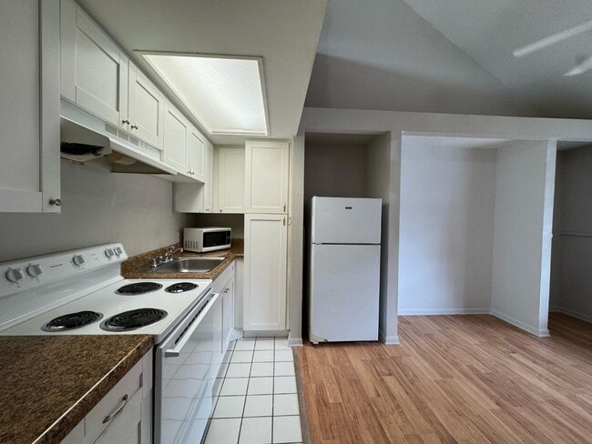 Building Photo - 1260 E 113th Ave