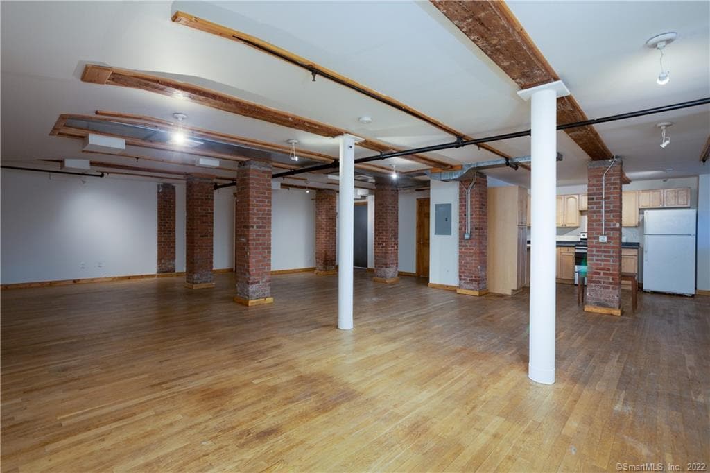 Building Photo - 325 Lafayette St