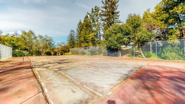 Building Photo - PURE Property Management Presents: Beautiful 3 Bedroom/2 Bath in Santa Rosa!
