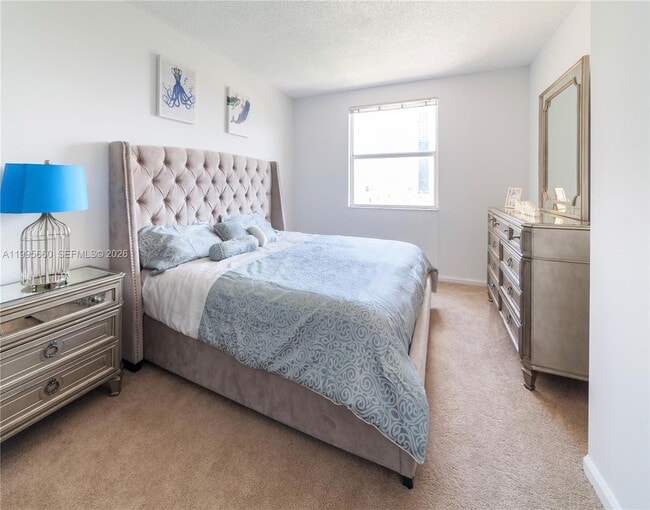 Building Photo - 17100 N Bay Rd