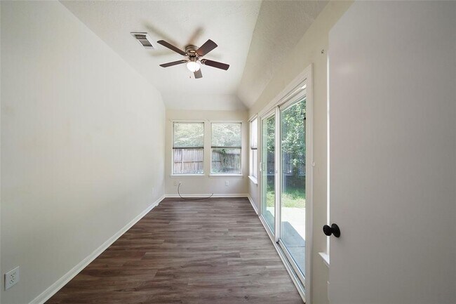 Building Photo - 306 W Little Oak Ct
