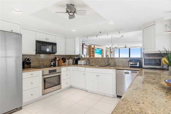 Building Photo - 4000 N Hwy A1A