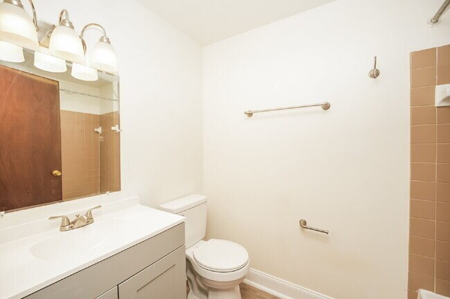 Building Photo - 9471 Madison Ln