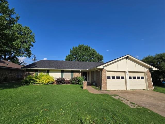 Building Photo - 2204 Shady Park Dr