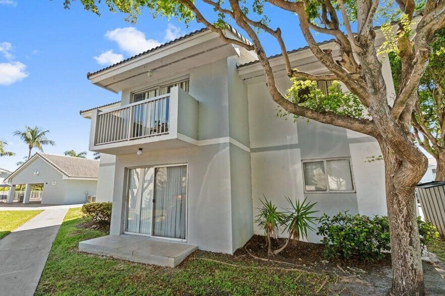 7 West 11325 NW 7th St Miami FL 33172 Apartment Finder