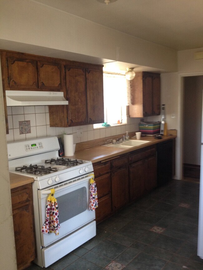 Building Photo - 14628 Cortina Dr