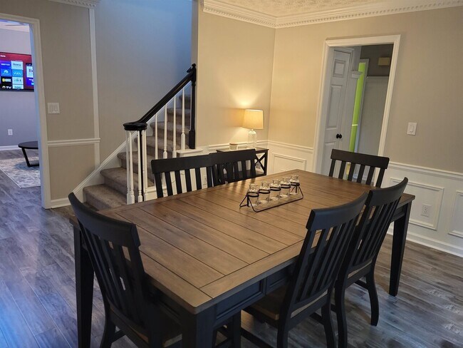 Building Photo - 1356 Velvet Creek Way SW