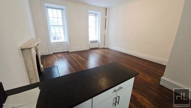 Building Photo - 39 E 65th St