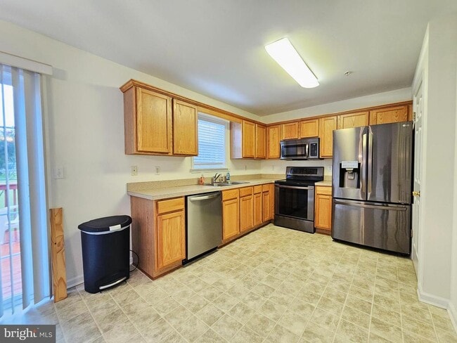 Building Photo - 1014 Zircon Ct