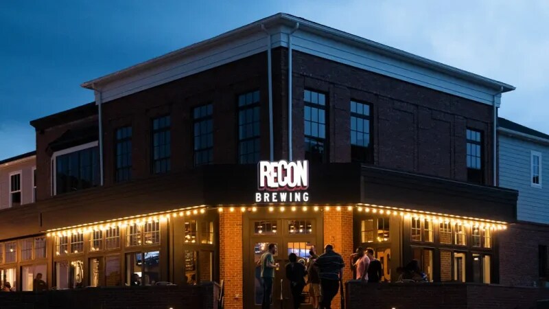 Building Photo - 607 Carlton Ln