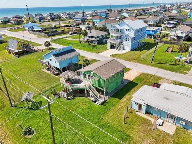 Building Photo - 4211 San Jacinto Dr