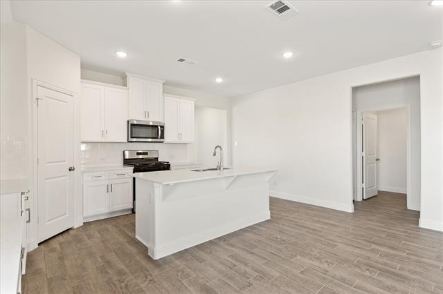 Building Photo - 324 Amenduni Ln