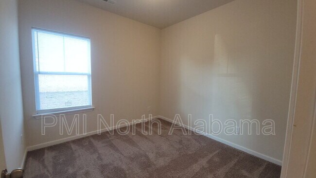 Building Photo - 13030 Lantern Pointe Wy