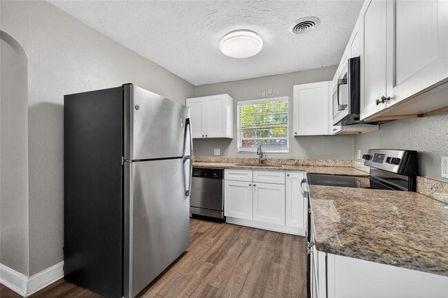 Building Photo - 4621 25th Ave S