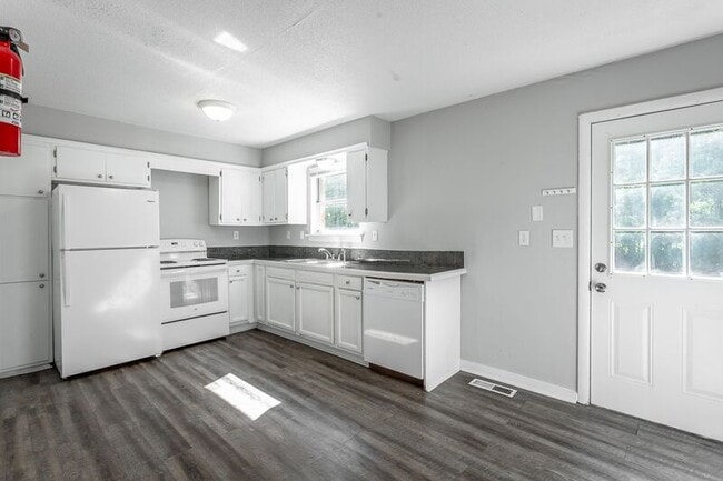 Building Photo - 1407 Mana Ln
