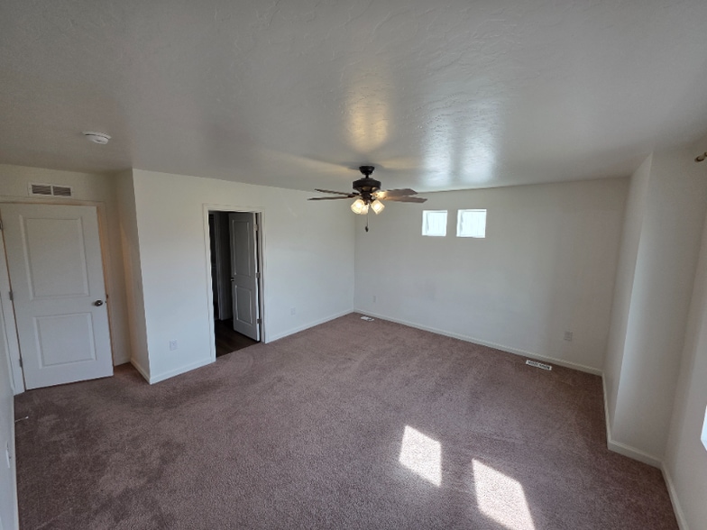 Building Photo - 37 N Veranda Ct