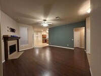 Building Photo - 2400 Rookhaven Ln