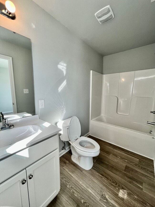 Building Photo - Townhome in Holly Ridge!!