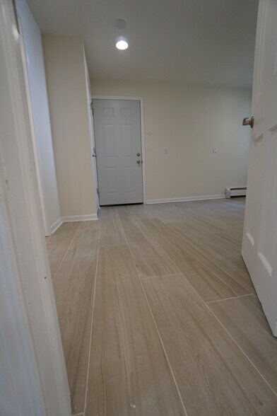 Building Photo - 28W383 Behrs Circle Dr S