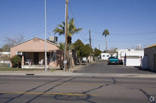 Building Photo - Elmwood Mobile Home Park