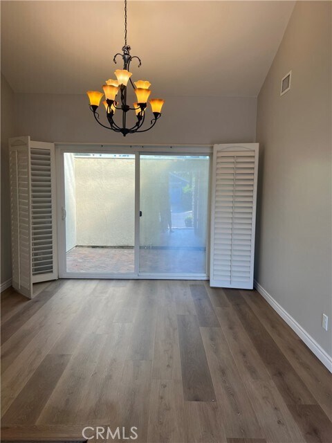 Building Photo - 26 Alderbrook