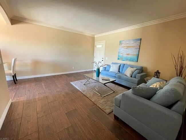 Building Photo - 195 Avenida Descanso