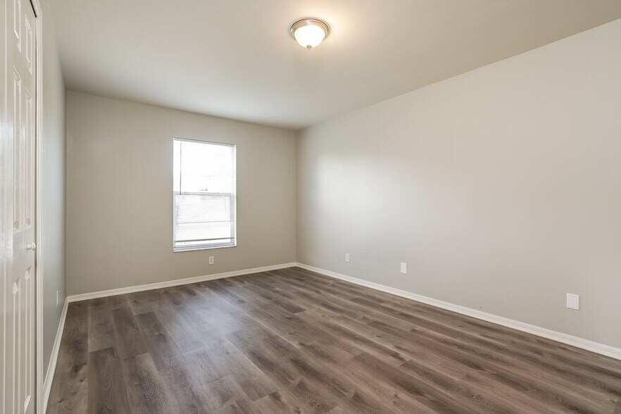 Building Photo - 8434 Bamboo Rd