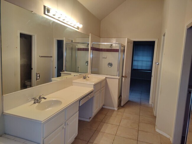 Building Photo - House for lease in Austin.