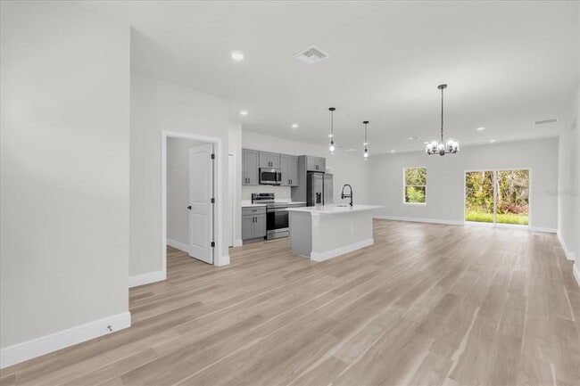 Building Photo - 452 Marion Oaks Dr