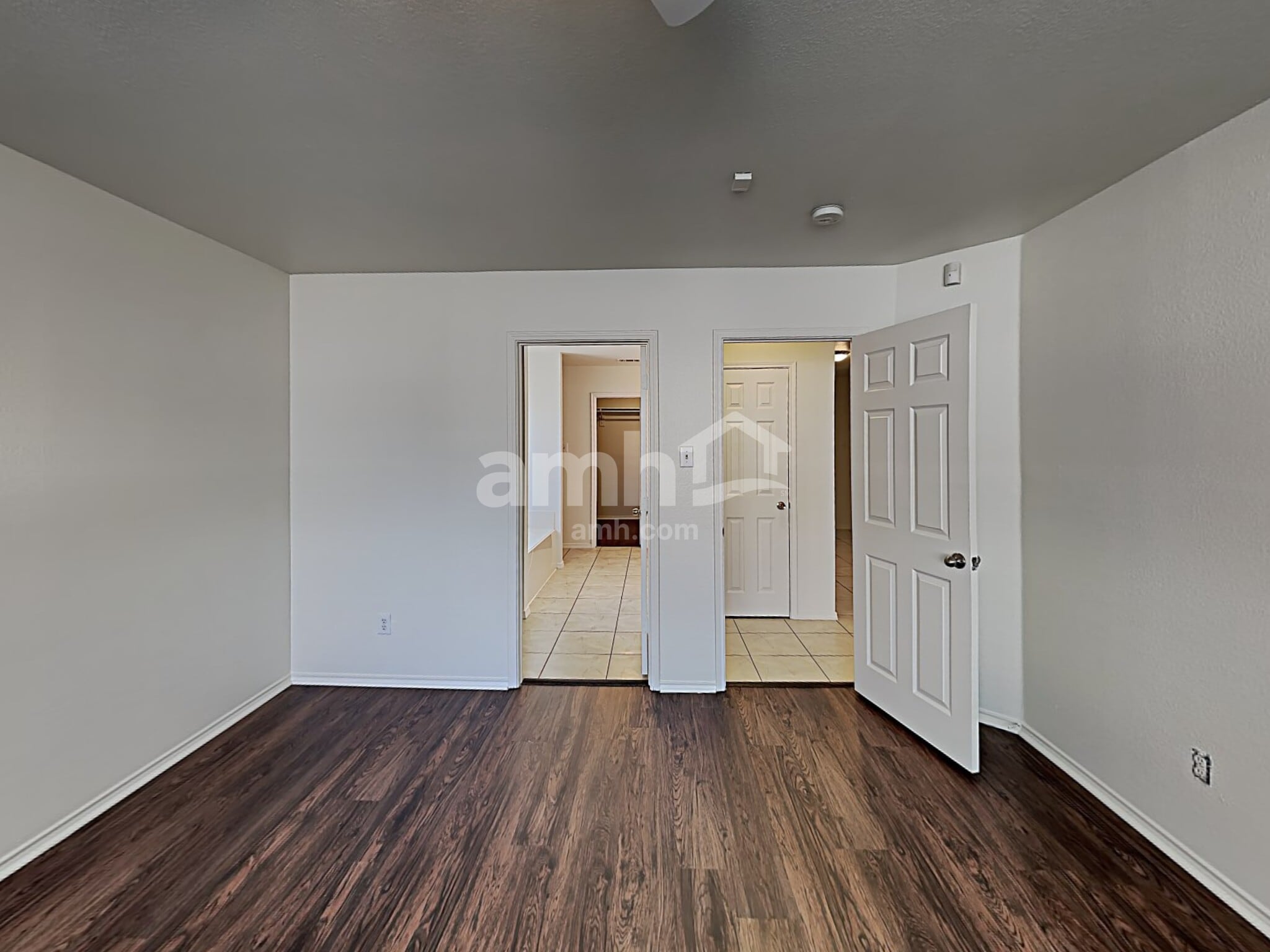 Building Photo - 5820 Bridal Trl