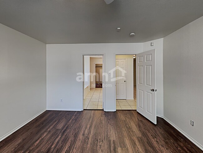 Building Photo - 5820 Bridal Trl