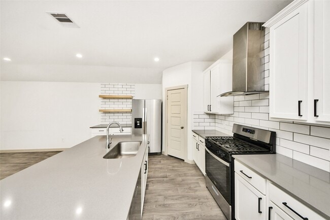 Building Photo - 12918 Wempe Wy